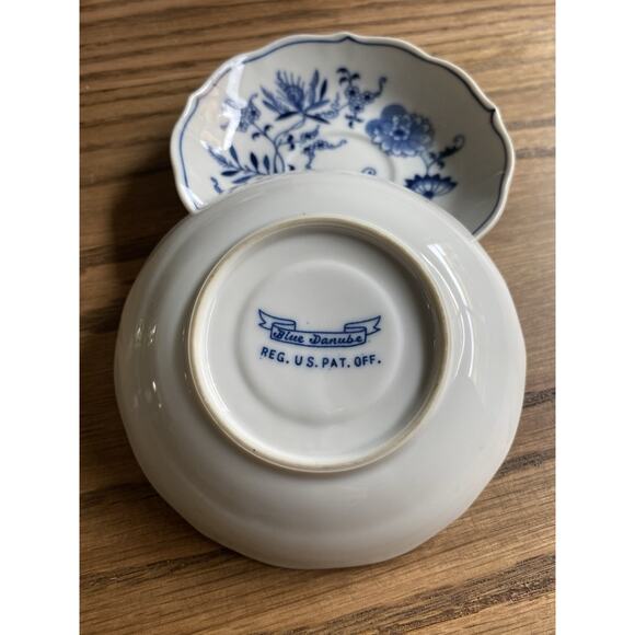 Vintage Blue Danube Blue Onion China Saucer Set Of 2 - Picture 3 of 3